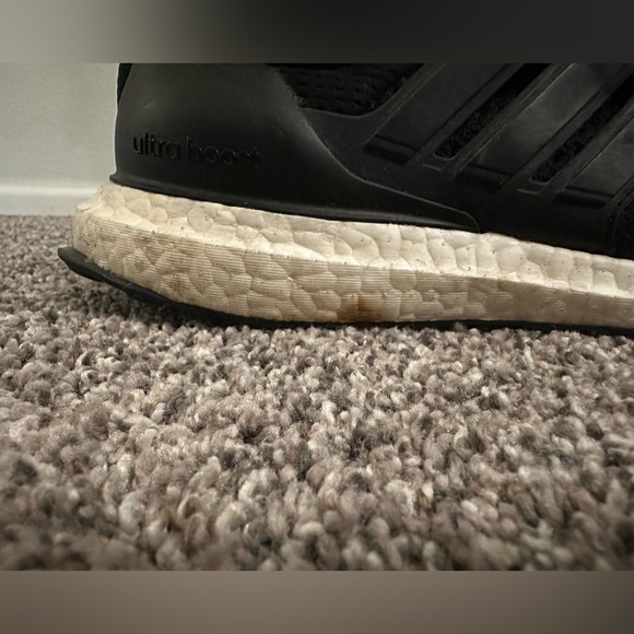 Adidas UltraBoost core Black Sneakers size 7.5 - Picture 10 of 11